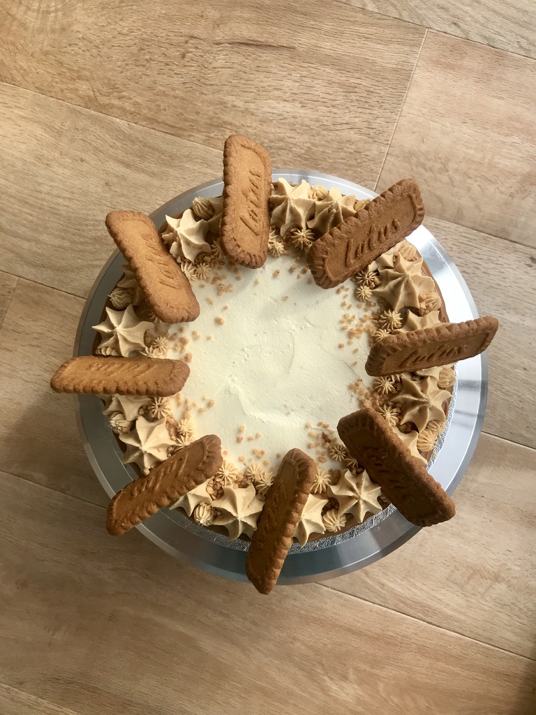 BISCOFF DRIP CAKE